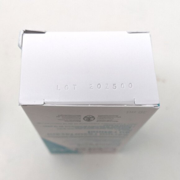 CeraVe Resurfacing Retinol Serum For Face with Niacinamide NEW IN BOX - Picture 3 of 8